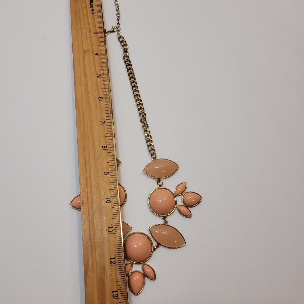 Pale Coral or Pink Color Gold Tone Bib Statement Necklace Vintage - Picture 5 of 7